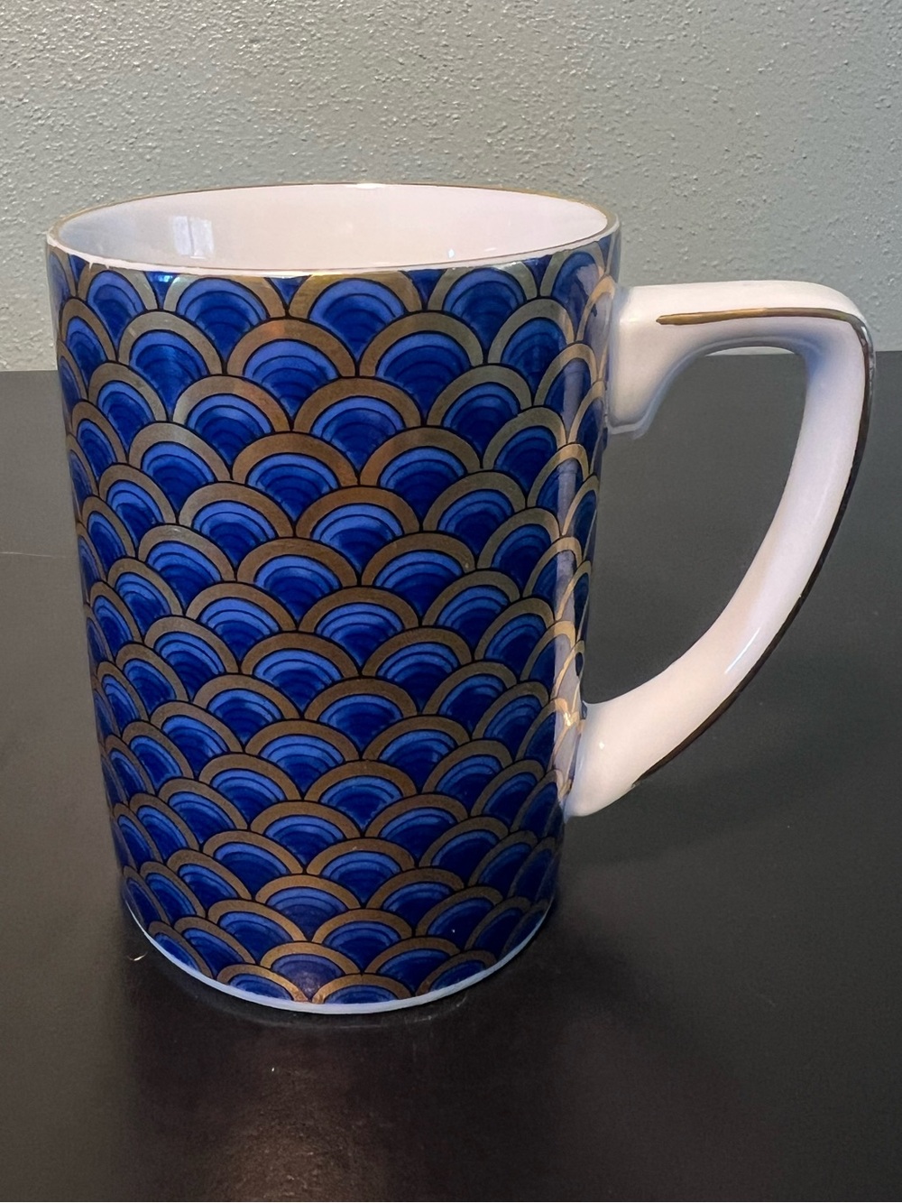 Vintage Maebata Japan Kozan Kiln Blue Gold Fish Scale Seigaiha Porcelain Cup Mug - Picture 4 of 12
